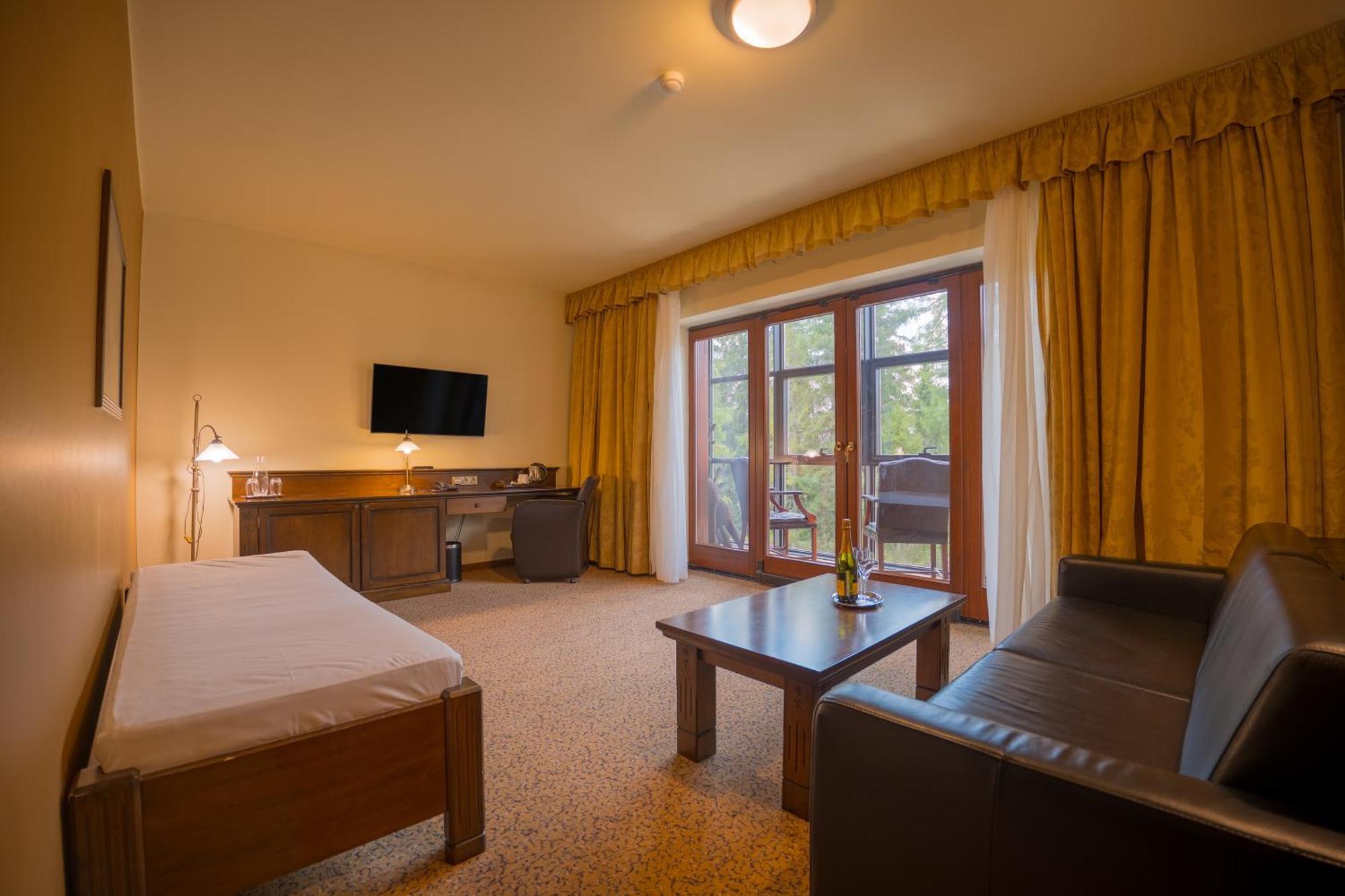 Aplend Wellness Hotel Borovica Štrbské Pleso エクステリア 写真