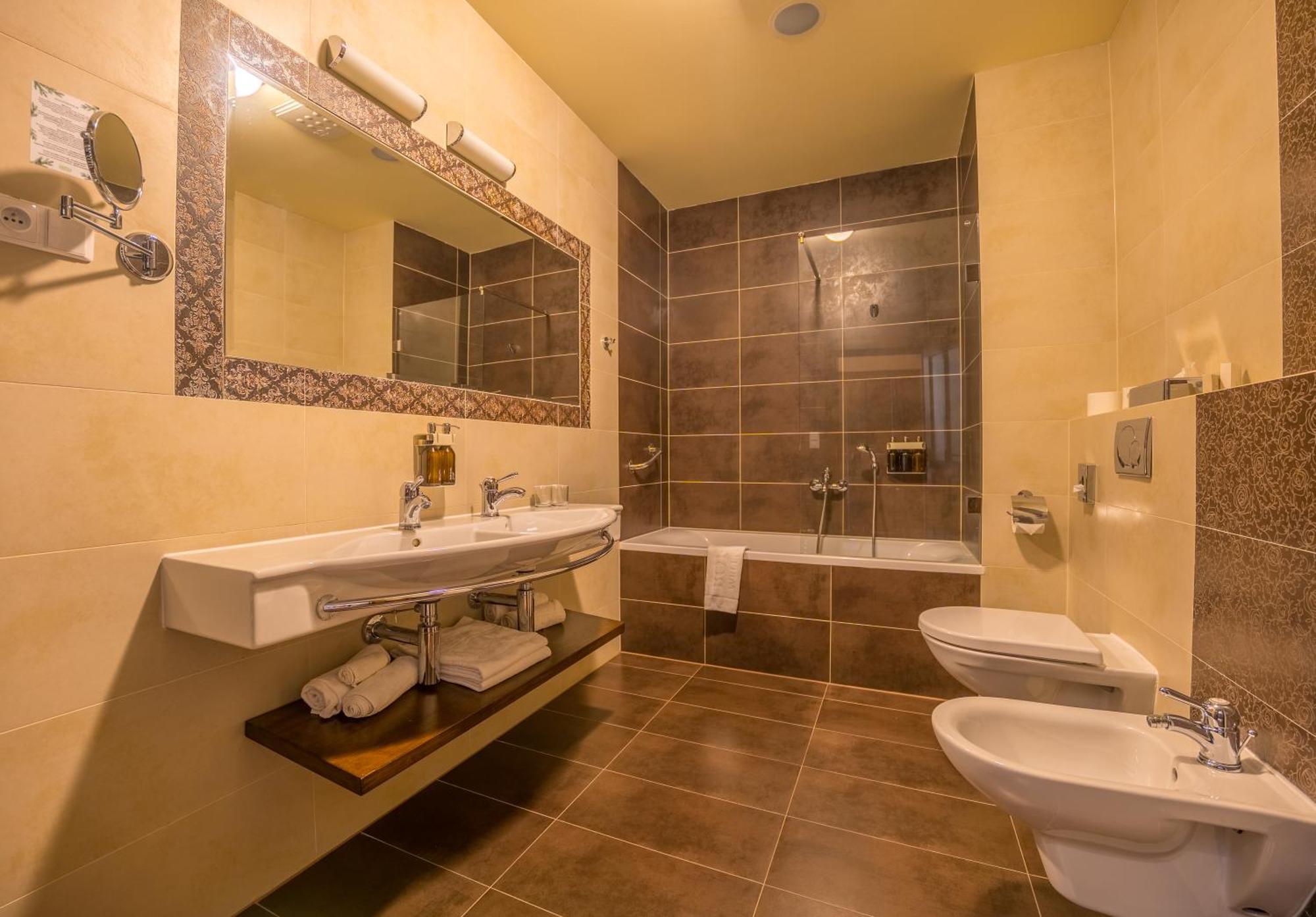 Aplend Wellness Hotel Borovica Štrbské Pleso エクステリア 写真