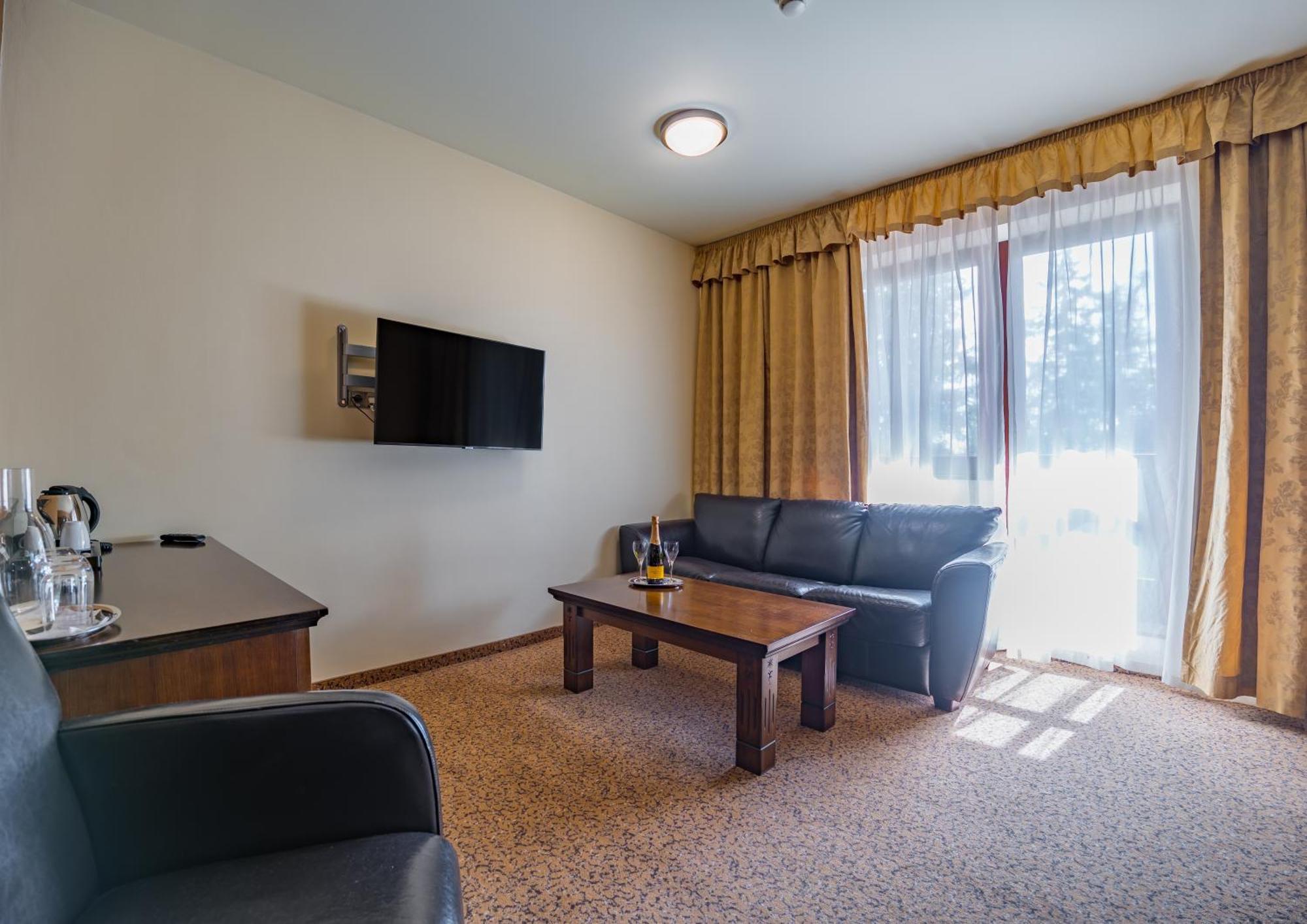 Aplend Wellness Hotel Borovica Štrbské Pleso エクステリア 写真