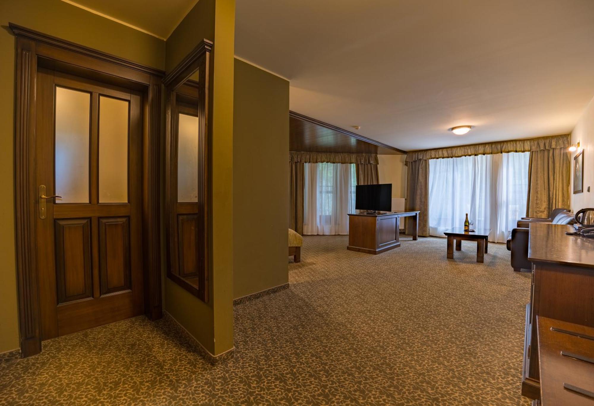 Aplend Wellness Hotel Borovica Štrbské Pleso エクステリア 写真